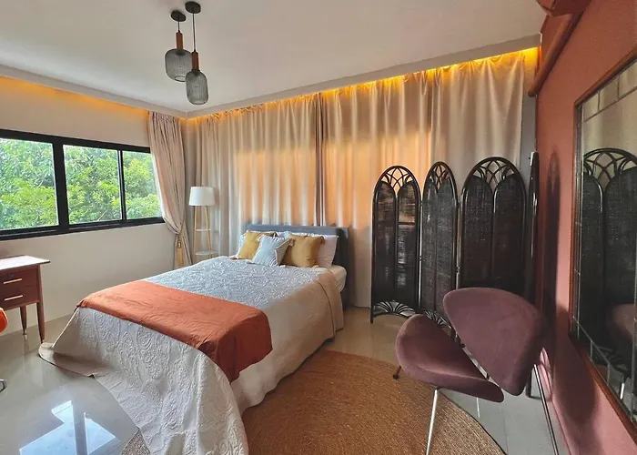 Sunset Hilltop Ocean View 2Bd House